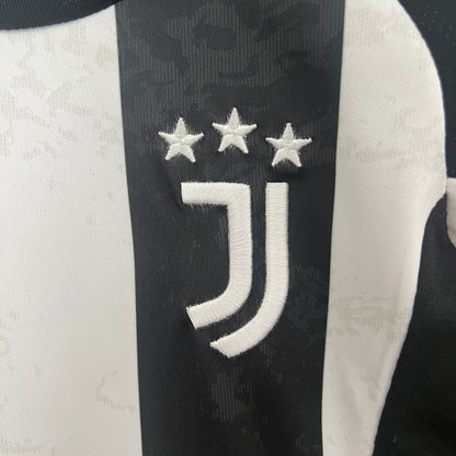 Conjunto Juventus 24-25 Local (Niño)