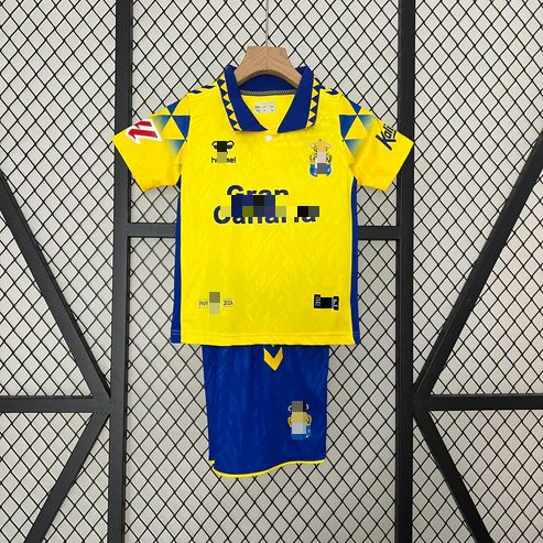 Conjunto Las P 24-25 Local (Niño)