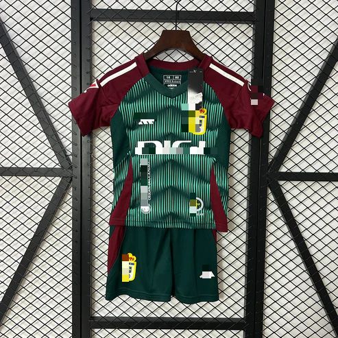 Conjunto Ovi 24-25 Tercera (Niño)
