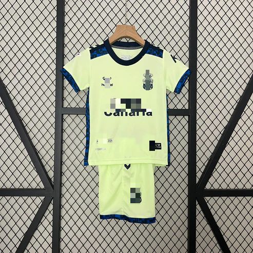 Conjunto Las Palm 24-25 Tercera (Niño)