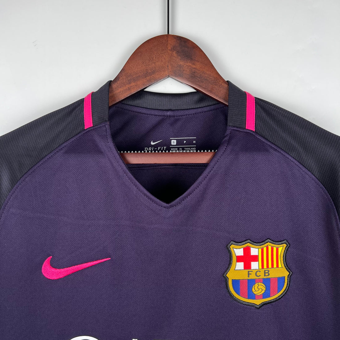 Retro Barcelona 16-17 Visitante