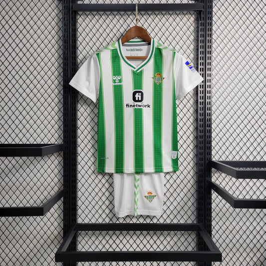 Conjunto Betis 23-24 Local (Niño)