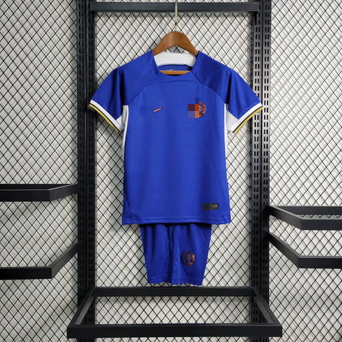 Conjunto Chels 23-24 Local (Niño)
