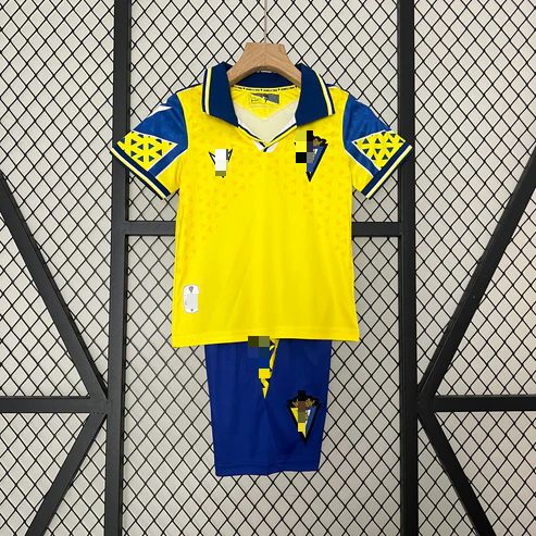 Conjunto Cád 24-25 Local (Niño)
