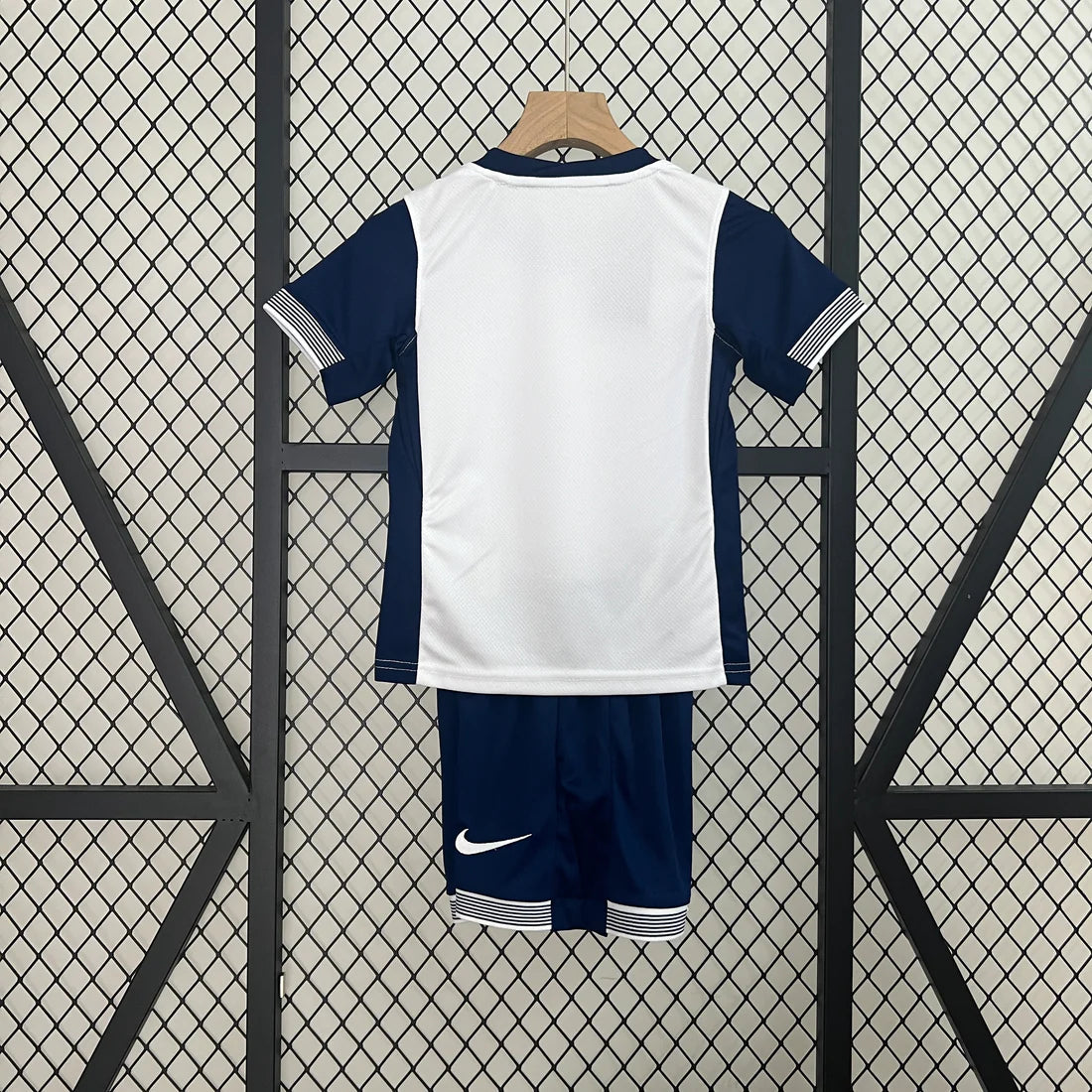 Conjunto Tottenham 24-25 Local (Niño)