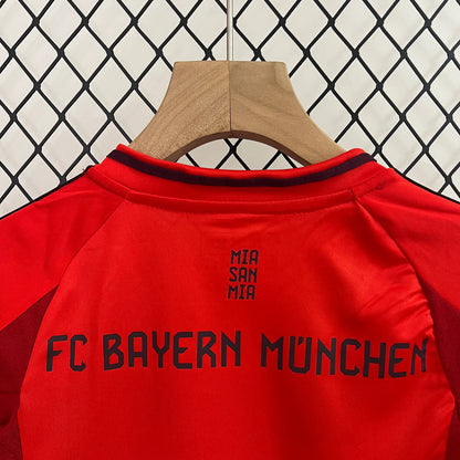 Conjunto Bayern de Múnich 24-25 Local (Niño)