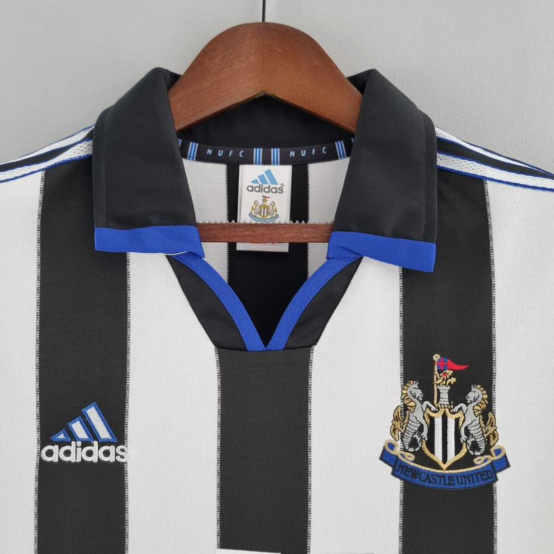 Retro Newcastle 00-01 Local