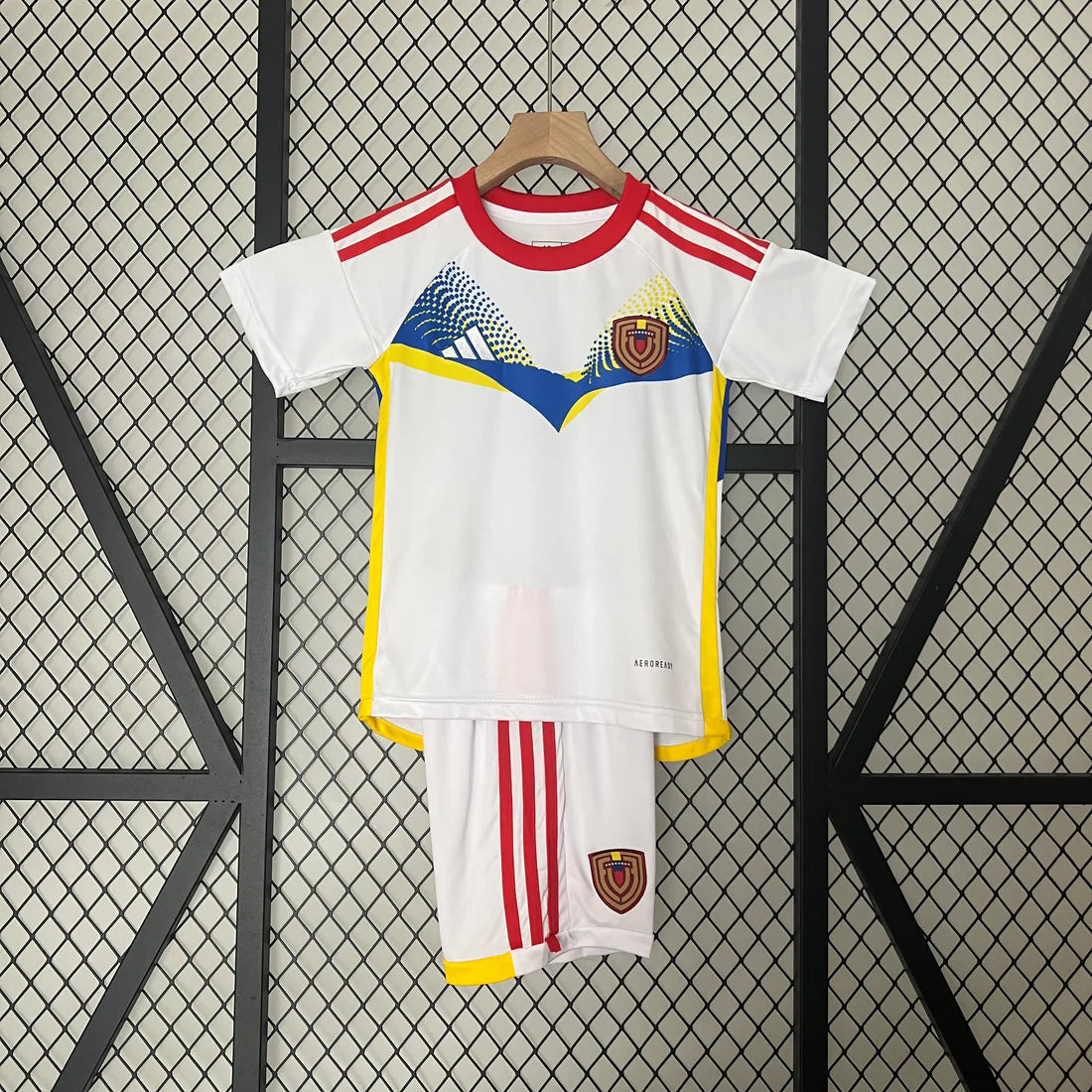 Conjunto Venezuela 2024 Visitante Copa América (Niño)