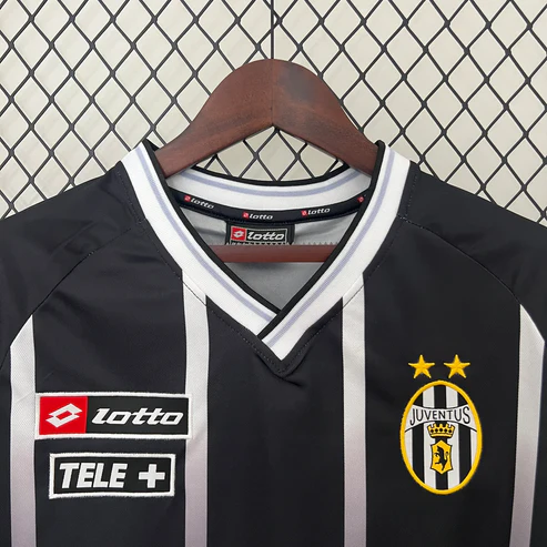 6bb26932 Retro Juventus 00-01 Negro
